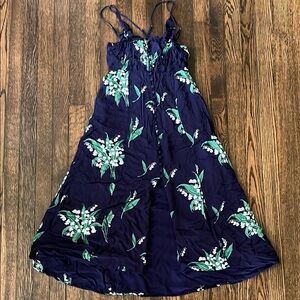3/$15 Floral navy midi dress with tiny buttons